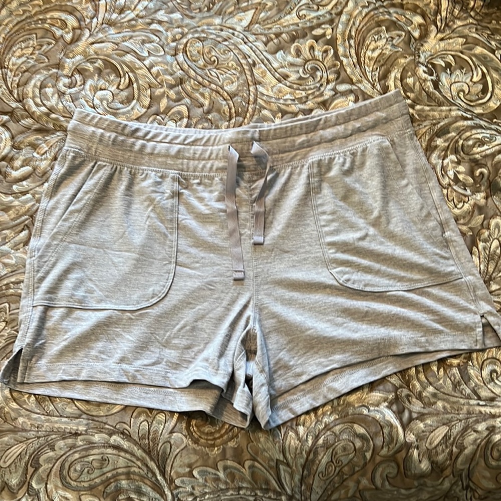 90 Degree by Reflex Gray Shorts